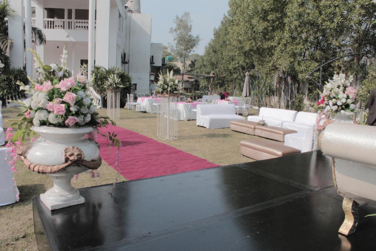 Grand Enclave Lahore Exterior foto